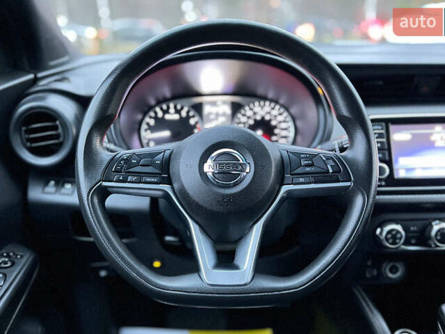 Черный Ниссан Kicks, объемом двигателя 1.6 л и пробегом 96 тыс. км за 13850 $, фото 9 на Automoto.ua