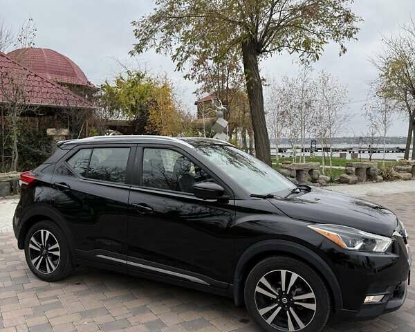 Чорний Ніссан Kicks, об'ємом двигуна 1.6 л та пробігом 107 тис. км за 15200 $, фото 7 на Automoto.ua
