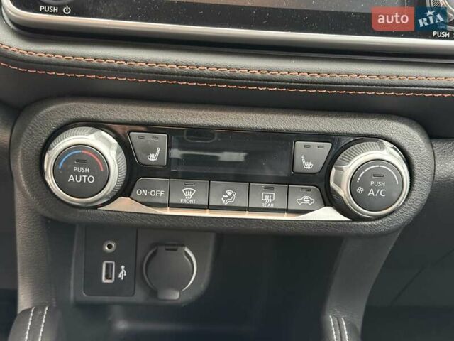 Чорний Ніссан Kicks, об'ємом двигуна 1.6 л та пробігом 107 тис. км за 15200 $, фото 29 на Automoto.ua