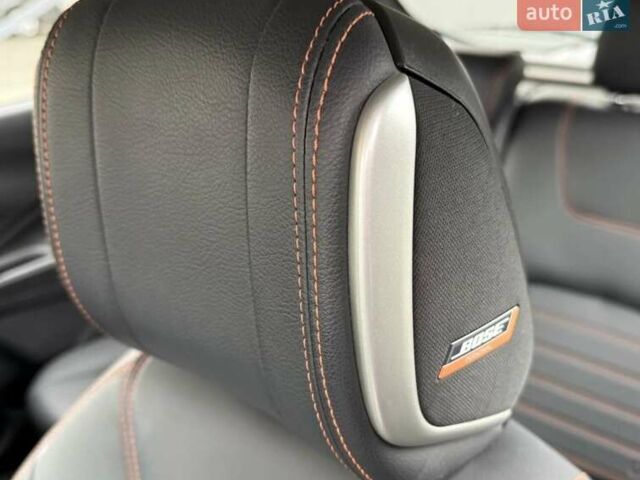 Черный Ниссан Kicks, объемом двигателя 1.6 л и пробегом 109 тыс. км за 16999 $, фото 7 на Automoto.ua