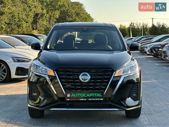 Черный Ниссан Kicks, объемом двигателя 1.6 л и пробегом 24 тыс. км за 15990 $, фото 4 на Automoto.ua