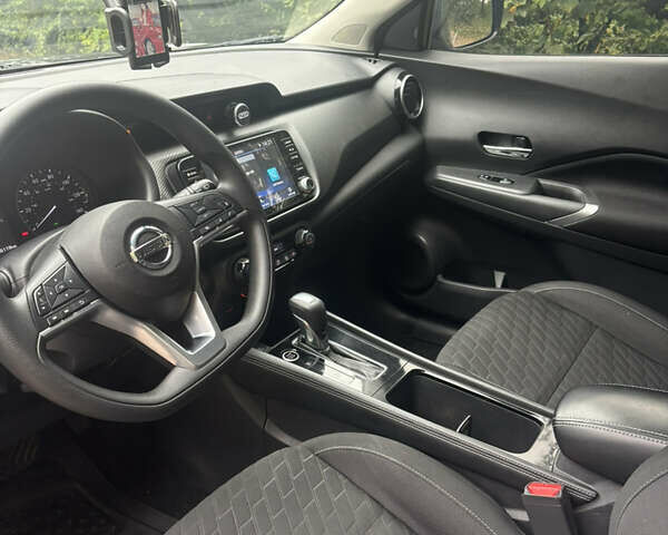 Черный Ниссан Kicks, объемом двигателя 1.6 л и пробегом 156 тыс. км за 15300 $, фото 7 на Automoto.ua