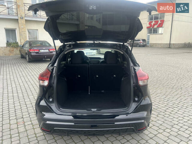 Черный Ниссан Kicks, объемом двигателя 1.6 л и пробегом 28 тыс. км за 14700 $, фото 41 на Automoto.ua