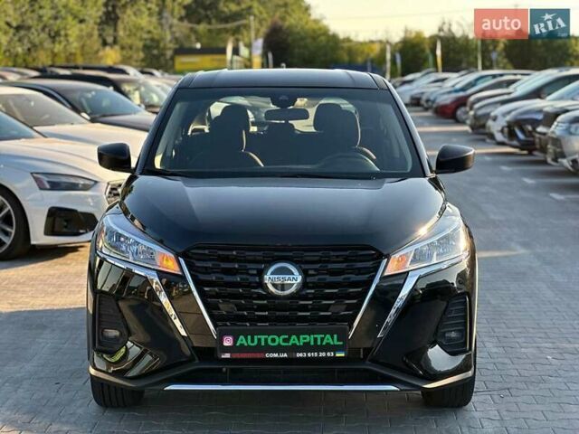 Черный Ниссан Kicks, объемом двигателя 1.6 л и пробегом 24 тыс. км за 15990 $, фото 2 на Automoto.ua