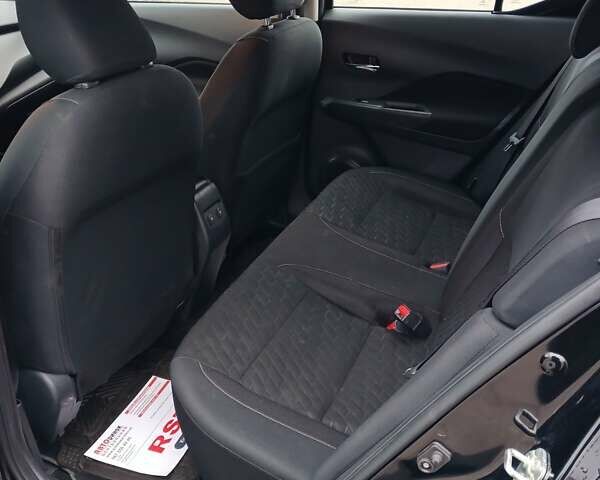 Чорний Ніссан Kicks, об'ємом двигуна 1.6 л та пробігом 95 тис. км за 17111 $, фото 6 на Automoto.ua