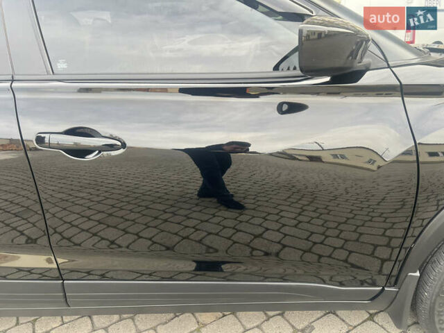 Черный Ниссан Kicks, объемом двигателя 1.6 л и пробегом 28 тыс. км за 14700 $, фото 19 на Automoto.ua