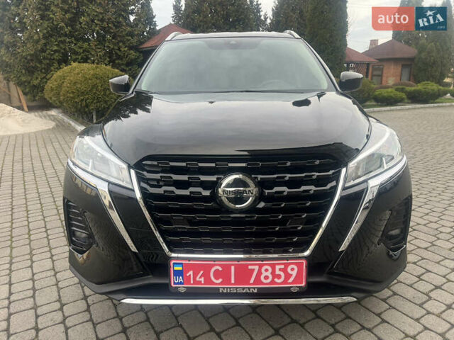 Черный Ниссан Kicks, объемом двигателя 1.6 л и пробегом 28 тыс. км за 14700 $, фото 1 на Automoto.ua