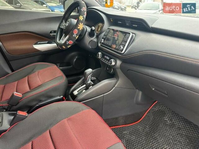 Червоний Ніссан Kicks, об'ємом двигуна 1.6 л та пробігом 118 тис. км за 14740 $, фото 13 на Automoto.ua