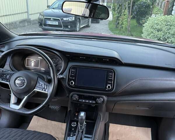 Красный Ниссан Kicks, объемом двигателя 1.6 л и пробегом 85 тыс. км за 16700 $, фото 10 на Automoto.ua