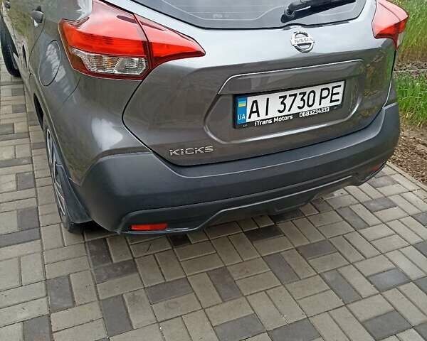 Серый Ниссан Kicks, объемом двигателя 1.6 л и пробегом 43 тыс. км за 14000 $, фото 5 на Automoto.ua