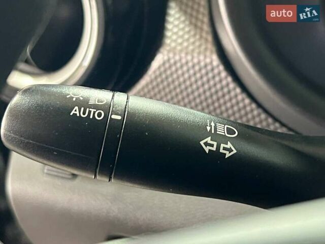 Серый Ниссан Kicks, объемом двигателя 1.6 л и пробегом 138 тыс. км за 13899 $, фото 15 на Automoto.ua