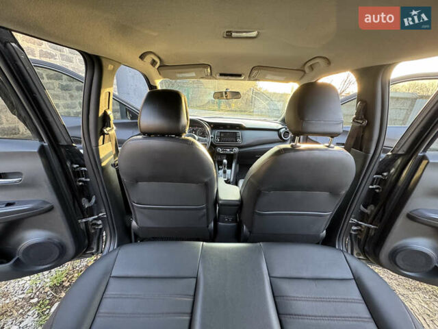 Серый Ниссан Kicks, объемом двигателя 1.6 л и пробегом 38 тыс. км за 14000 $, фото 14 на Automoto.ua