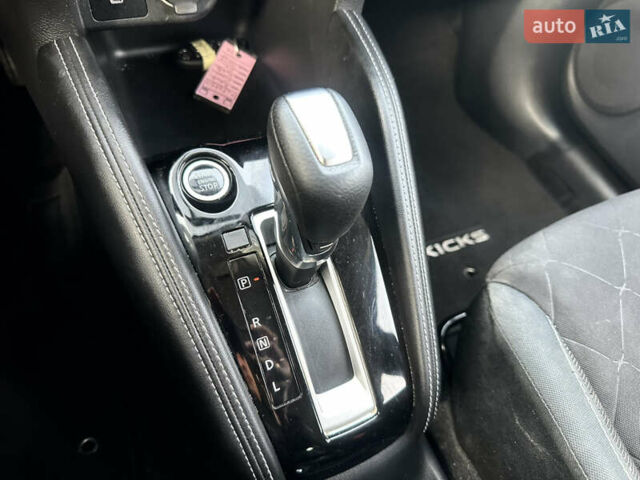 Сірий Ніссан Kicks, об'ємом двигуна 1.6 л та пробігом 221 тис. км за 11999 $, фото 8 на Automoto.ua