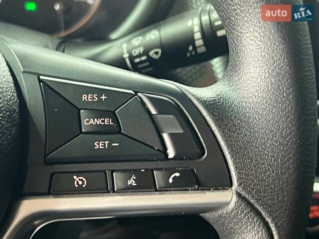 Серый Ниссан Kicks, объемом двигателя 1.6 л и пробегом 138 тыс. км за 13899 $, фото 16 на Automoto.ua