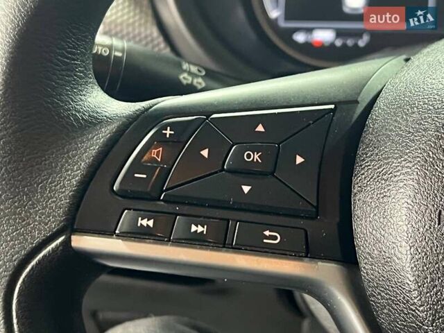 Серый Ниссан Kicks, объемом двигателя 1.6 л и пробегом 138 тыс. км за 13899 $, фото 14 на Automoto.ua