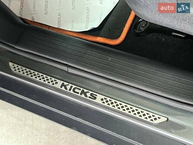 Серый Ниссан Kicks, объемом двигателя 1.6 л и пробегом 138 тыс. км за 13899 $, фото 11 на Automoto.ua