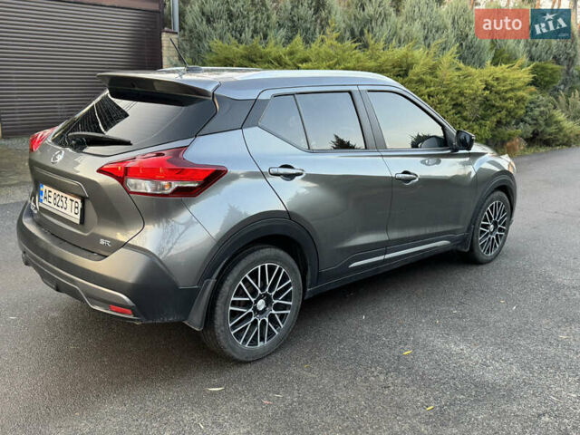 Серый Ниссан Kicks, объемом двигателя 1.6 л и пробегом 38 тыс. км за 14000 $, фото 2 на Automoto.ua