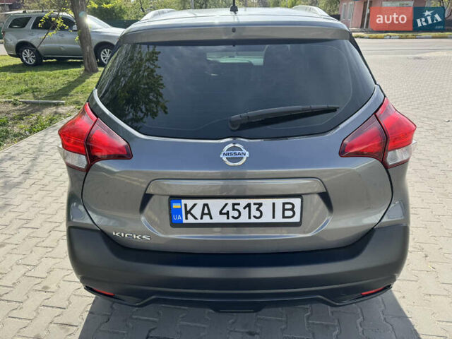 Серый Ниссан Kicks, объемом двигателя 1.6 л и пробегом 72 тыс. км за 14300 $, фото 11 на Automoto.ua