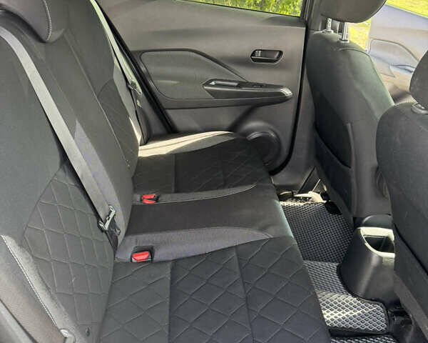 Серый Ниссан Kicks, объемом двигателя 1.6 л и пробегом 72 тыс. км за 14300 $, фото 17 на Automoto.ua