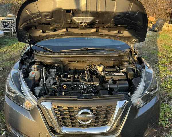 Серый Ниссан Kicks, объемом двигателя 1.6 л и пробегом 38 тыс. км за 14000 $, фото 18 на Automoto.ua