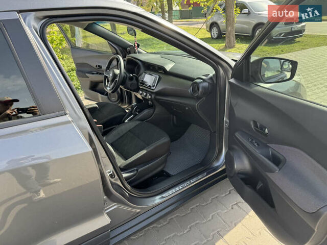 Серый Ниссан Kicks, объемом двигателя 1.6 л и пробегом 72 тыс. км за 14300 $, фото 20 на Automoto.ua