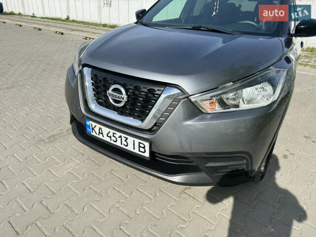 Серый Ниссан Kicks, объемом двигателя 1.6 л и пробегом 72 тыс. км за 14300 $, фото 1 на Automoto.ua