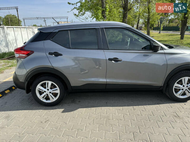 Серый Ниссан Kicks, объемом двигателя 1.6 л и пробегом 72 тыс. км за 14300 $, фото 8 на Automoto.ua
