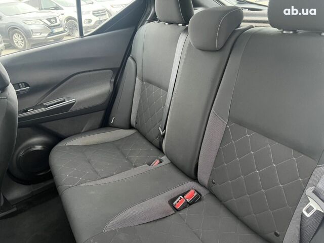 Серый Ниссан Kicks, объемом двигателя 1.6 л и пробегом 85 тыс. км за 14590 $, фото 30 на Automoto.ua