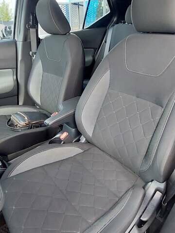 Серый Ниссан Kicks, объемом двигателя 1.6 л и пробегом 33 тыс. км за 14499 $, фото 14 на Automoto.ua