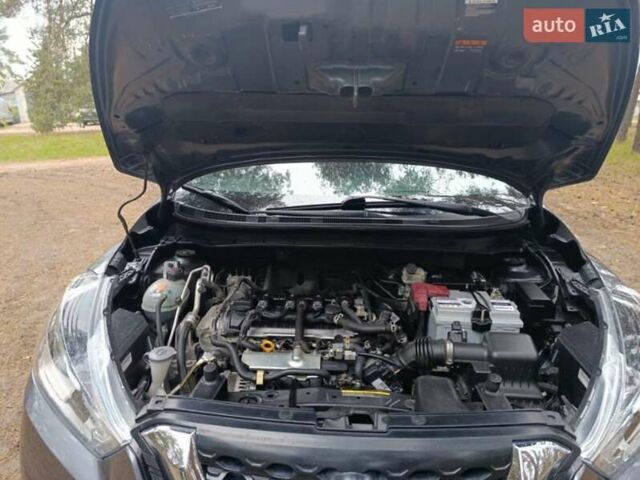 Серый Ниссан Kicks, объемом двигателя 1.6 л и пробегом 110 тыс. км за 14300 $, фото 6 на Automoto.ua