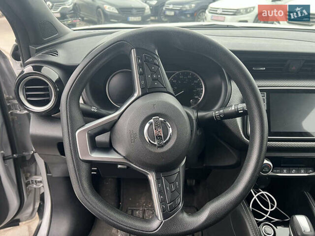 Серый Ниссан Kicks, объемом двигателя 1.6 л и пробегом 85 тыс. км за 14590 $, фото 22 на Automoto.ua