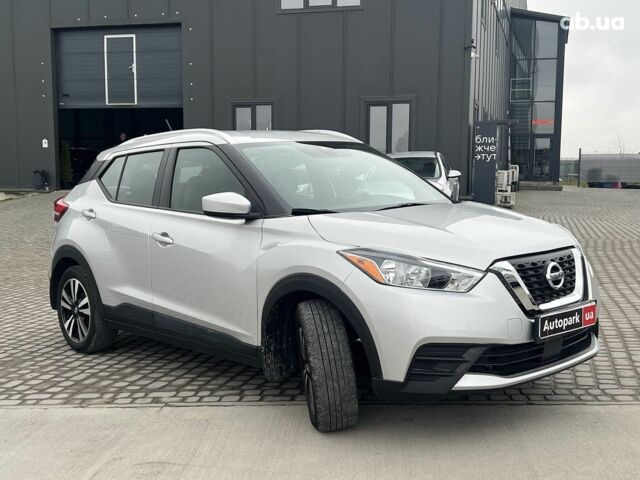Серый Ниссан Kicks, объемом двигателя 1.6 л и пробегом 85 тыс. км за 14590 $, фото 13 на Automoto.ua