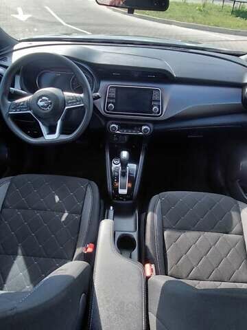 Серый Ниссан Kicks, объемом двигателя 1.6 л и пробегом 33 тыс. км за 14499 $, фото 24 на Automoto.ua