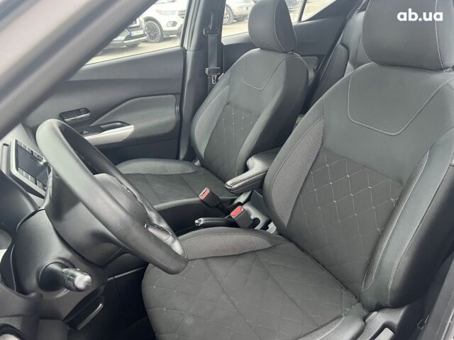 Серый Ниссан Kicks, объемом двигателя 1.6 л и пробегом 85 тыс. км за 14590 $, фото 19 на Automoto.ua