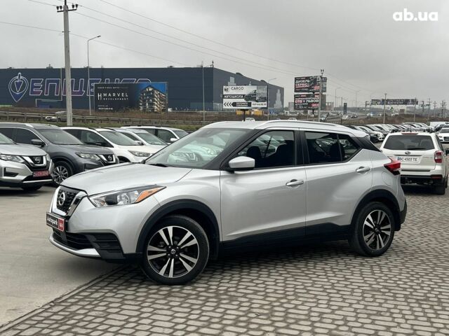 Серый Ниссан Kicks, объемом двигателя 1.6 л и пробегом 85 тыс. км за 14590 $, фото 2 на Automoto.ua