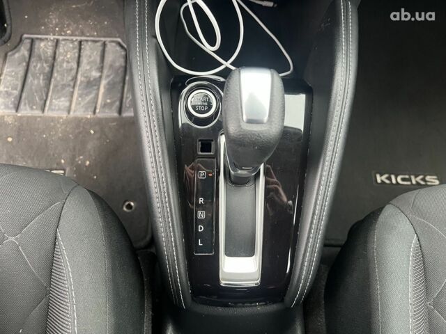 Серый Ниссан Kicks, объемом двигателя 1.6 л и пробегом 85 тыс. км за 14590 $, фото 26 на Automoto.ua