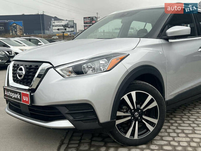 Серый Ниссан Kicks, объемом двигателя 1.6 л и пробегом 85 тыс. км за 14590 $, фото 3 на Automoto.ua