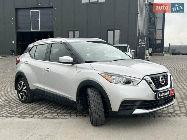 Серый Ниссан Kicks, объемом двигателя 1.6 л и пробегом 85 тыс. км за 14590 $, фото 13 на Automoto.ua