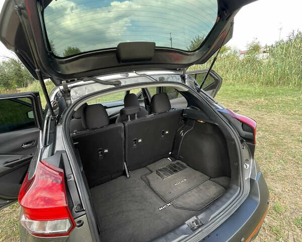 Серый Ниссан Kicks, объемом двигателя 1.6 л и пробегом 90 тыс. км за 15500 $, фото 15 на Automoto.ua