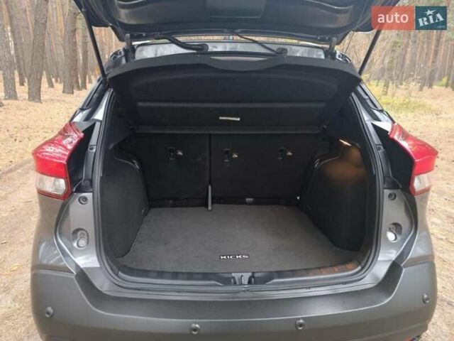 Серый Ниссан Kicks, объемом двигателя 1.6 л и пробегом 110 тыс. км за 14300 $, фото 11 на Automoto.ua