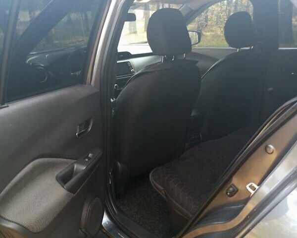 Серый Ниссан Kicks, объемом двигателя 1.6 л и пробегом 110 тыс. км за 14300 $, фото 46 на Automoto.ua