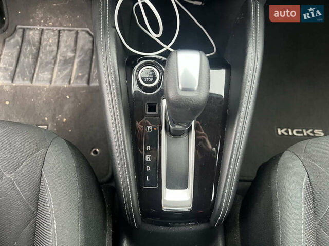 Серый Ниссан Kicks, объемом двигателя 1.6 л и пробегом 85 тыс. км за 14590 $, фото 26 на Automoto.ua
