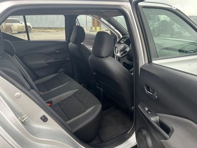 Серый Ниссан Kicks, объемом двигателя 1.6 л и пробегом 85 тыс. км за 14590 $, фото 32 на Automoto.ua