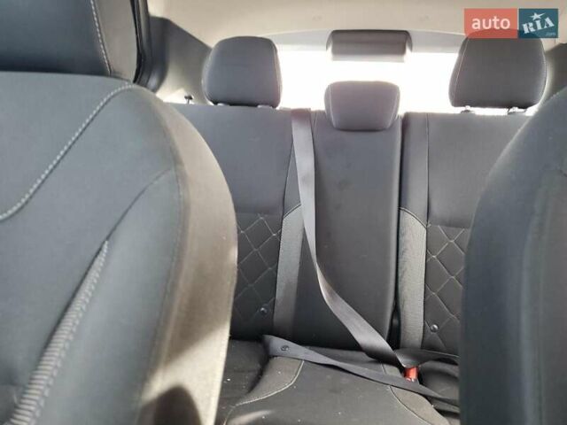 Серый Ниссан Kicks, объемом двигателя 1.6 л и пробегом 81 тыс. км за 3000 $, фото 9 на Automoto.ua