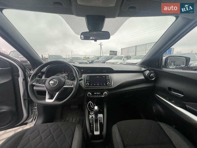Серый Ниссан Kicks, объемом двигателя 1.6 л и пробегом 85 тыс. км за 14590 $, фото 31 на Automoto.ua