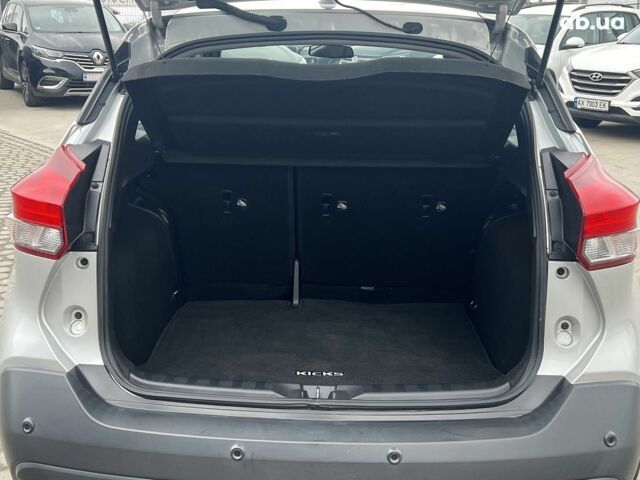 Серый Ниссан Kicks, объемом двигателя 1.6 л и пробегом 85 тыс. км за 14590 $, фото 8 на Automoto.ua