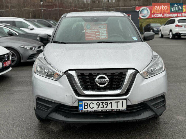 Серый Ниссан Kicks, объемом двигателя 1.6 л и пробегом 155 тыс. км за 12200 $, фото 2 на Automoto.ua