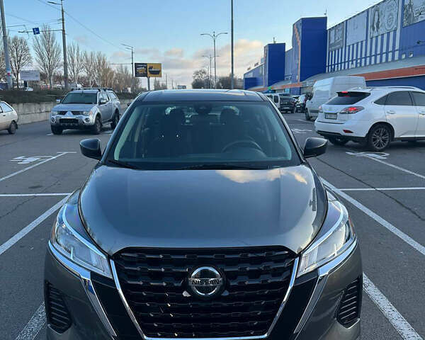 Серый Ниссан Kicks, объемом двигателя 1.6 л и пробегом 40 тыс. км за 15800 $, фото 1 на Automoto.ua