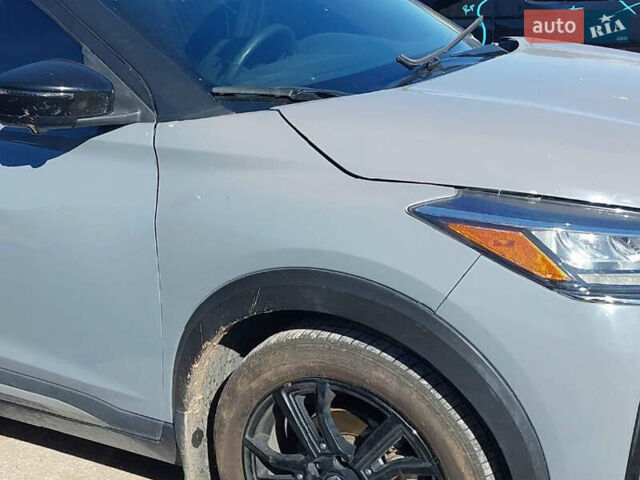 Серый Ниссан Kicks, объемом двигателя 1.6 л и пробегом 48 тыс. км за 3000 $, фото 4 на Automoto.ua