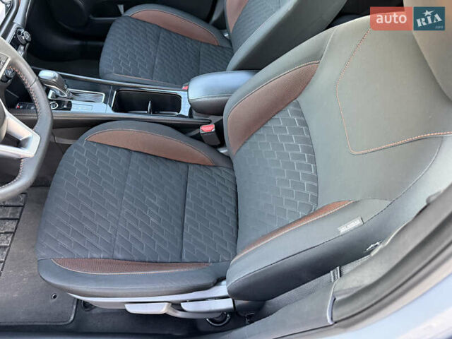 Серый Ниссан Kicks, объемом двигателя 1.6 л и пробегом 60 тыс. км за 16555 $, фото 38 на Automoto.ua